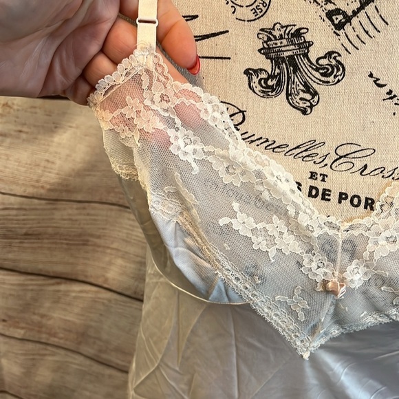 Vintage Kayser Full Body Slip White Pink Rosette Size 34 Made in USA - Picture 3 of 10